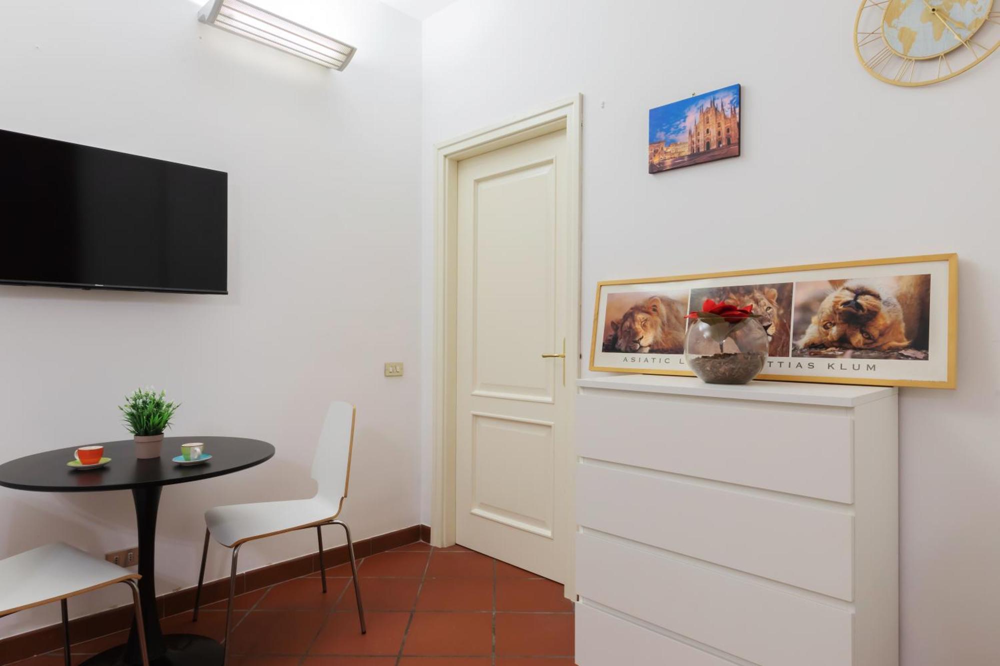 Sanzio City Escape - 15Min From Duomo Appartement Milaan Buitenkant foto